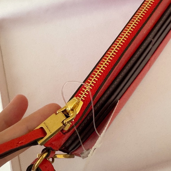 NWT Givenchy GV3 Bicolor Wristlet - Picture 7 of 15